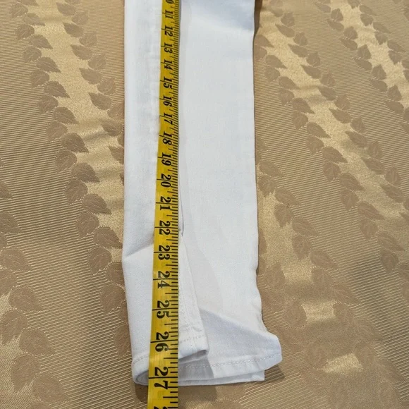 Curves 360 by NYDJ Slim Ankle Jeans. Size 8 short - Picture 12 of 13